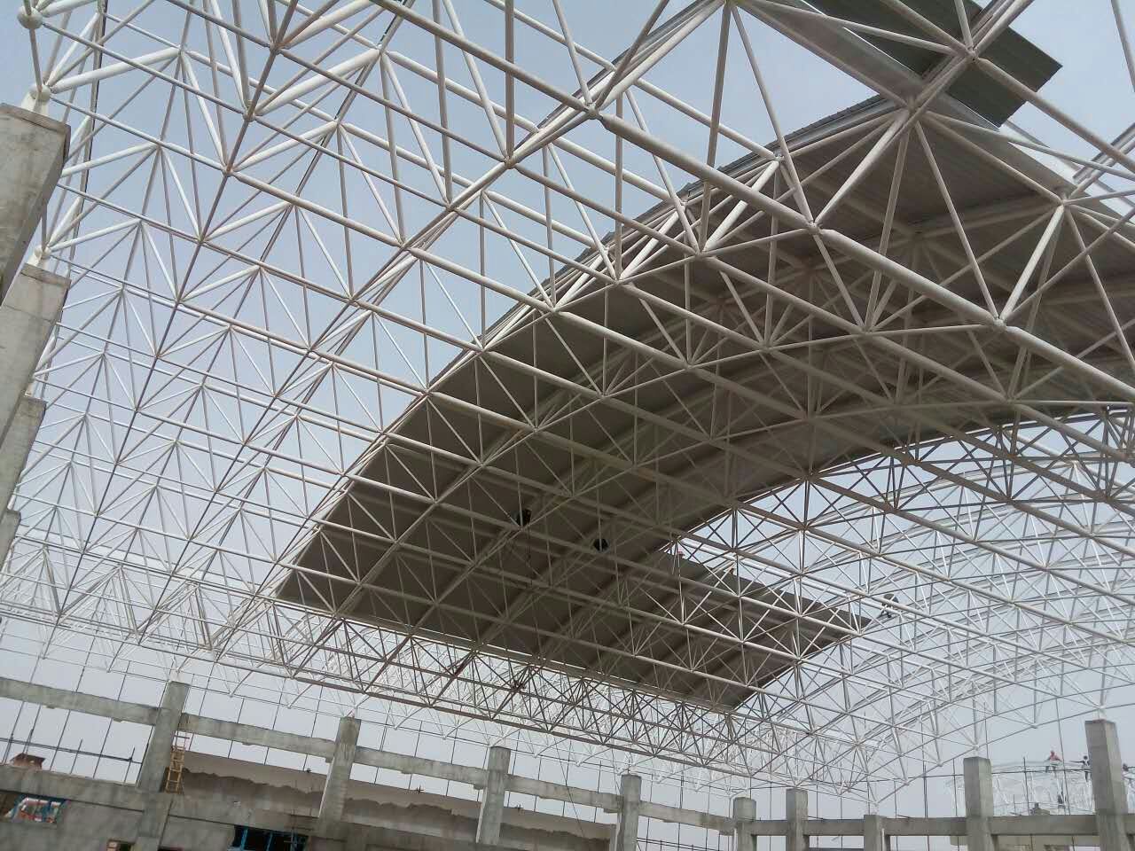 鞍山青岛一汽网架